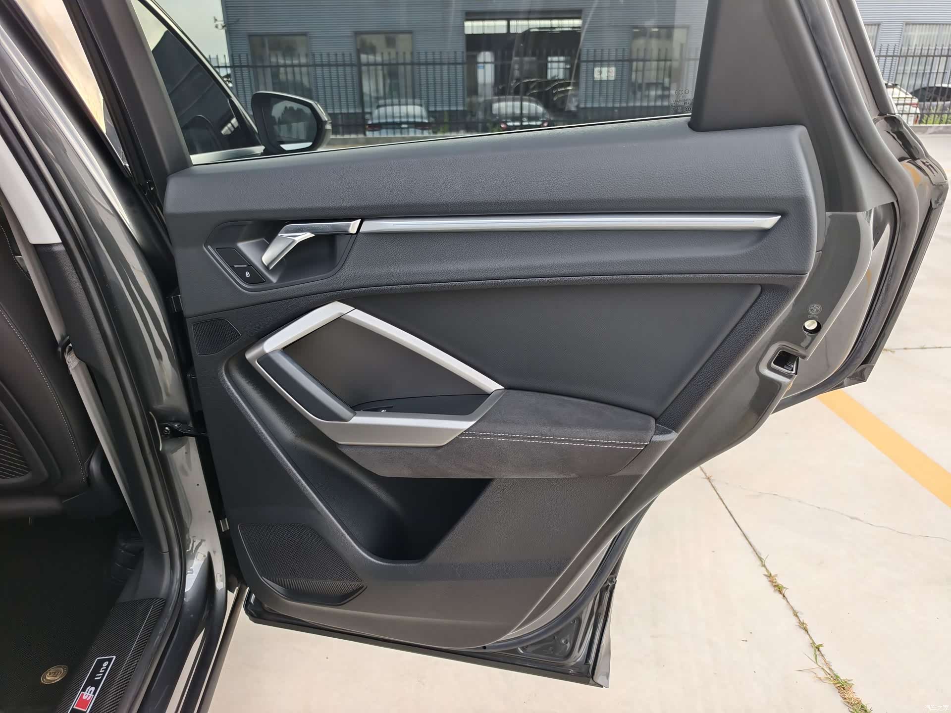 Audi Q3, 2022 12