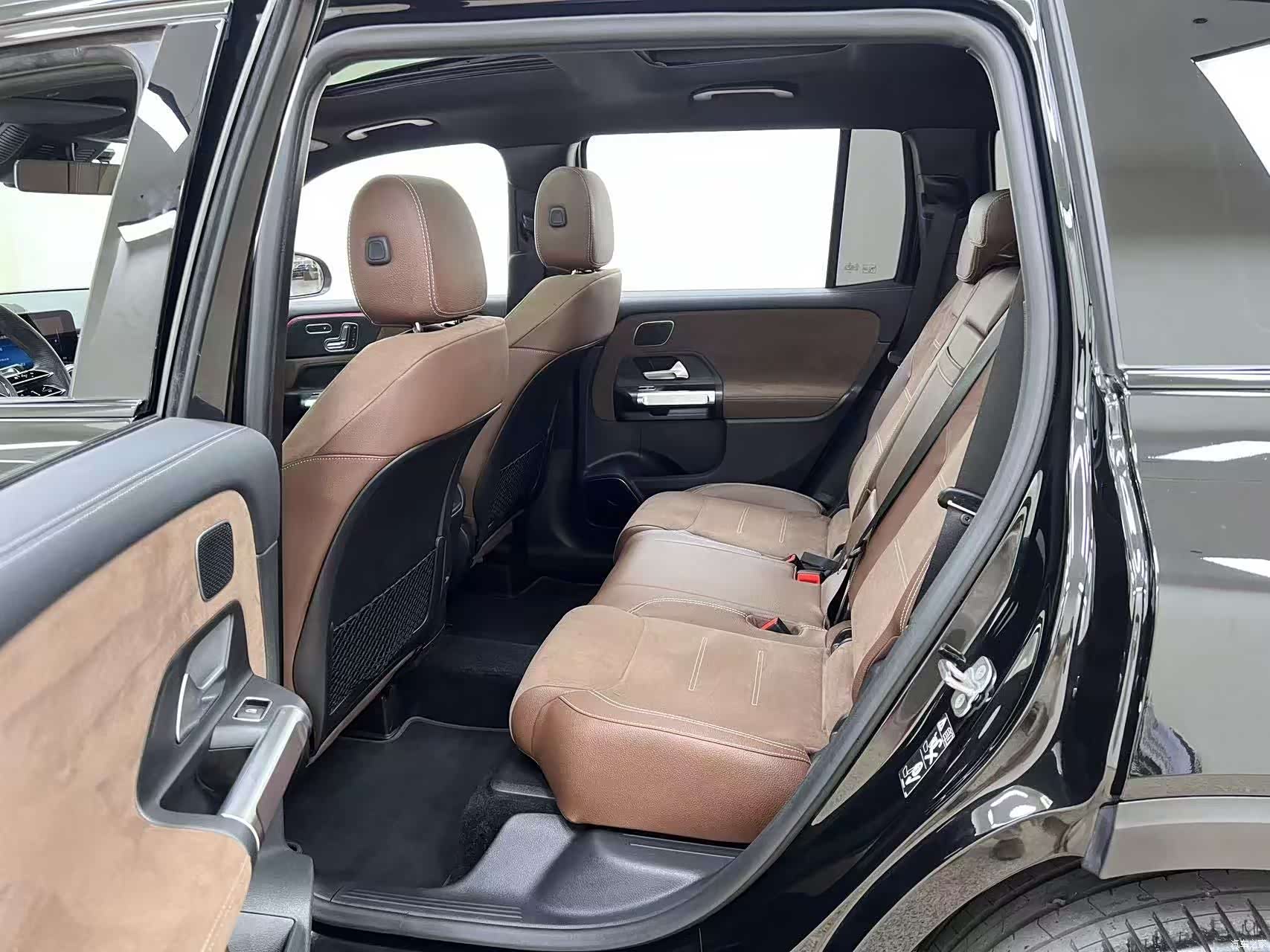 Mercedes-Benz GLB, 2024 16