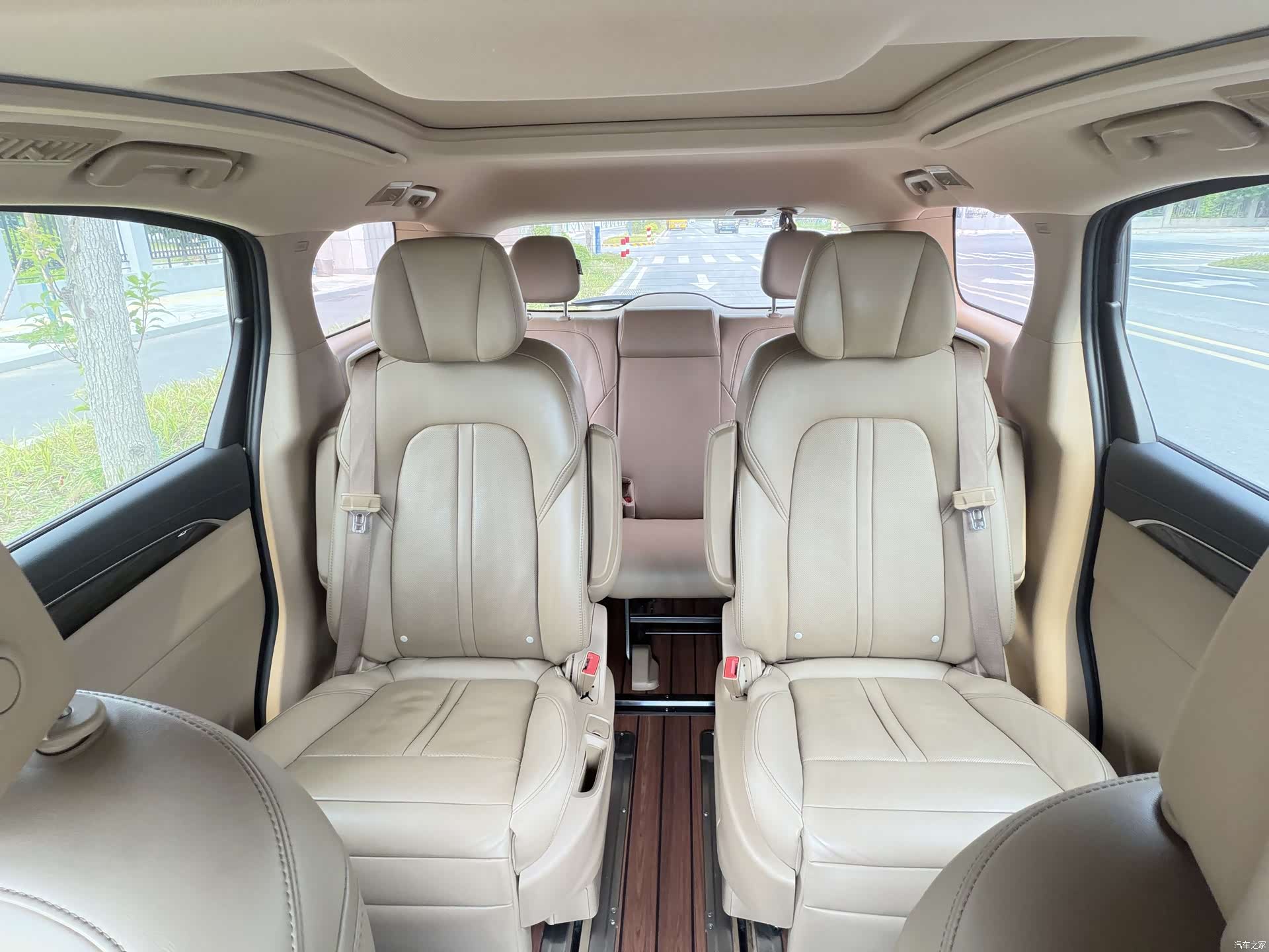 Buick GL8, 2019 32