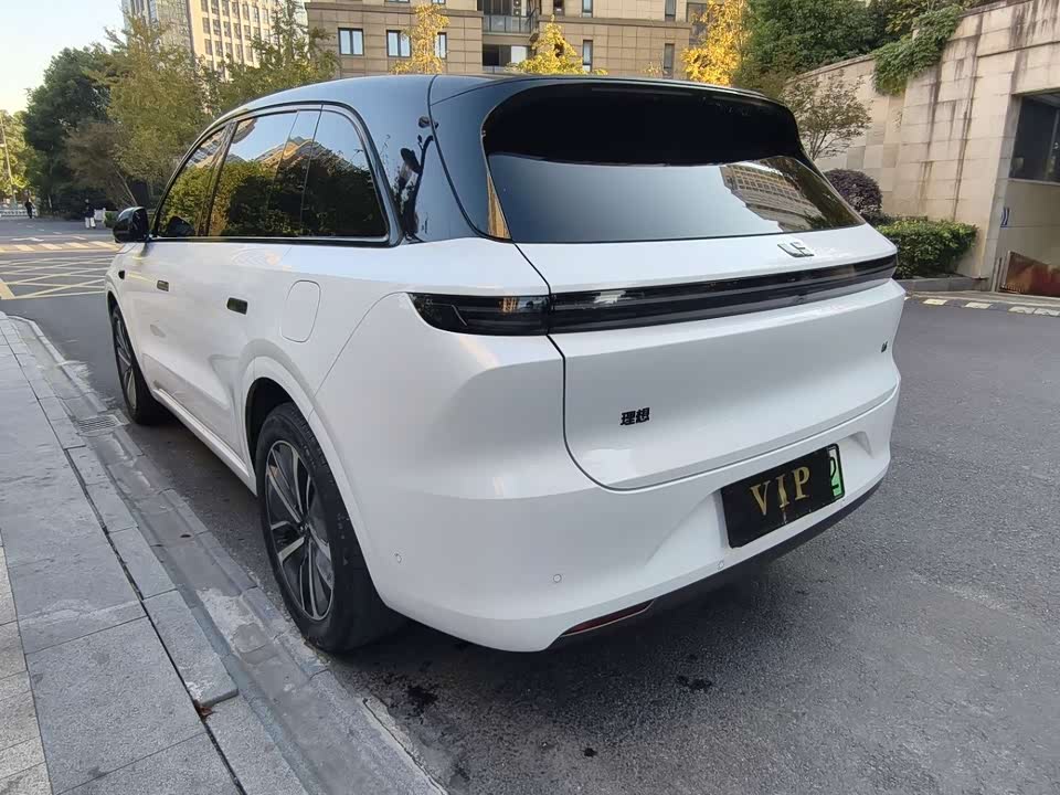 Li Auto Ideal L6