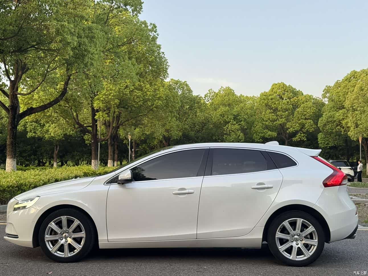 Volvo V40, 2016 3