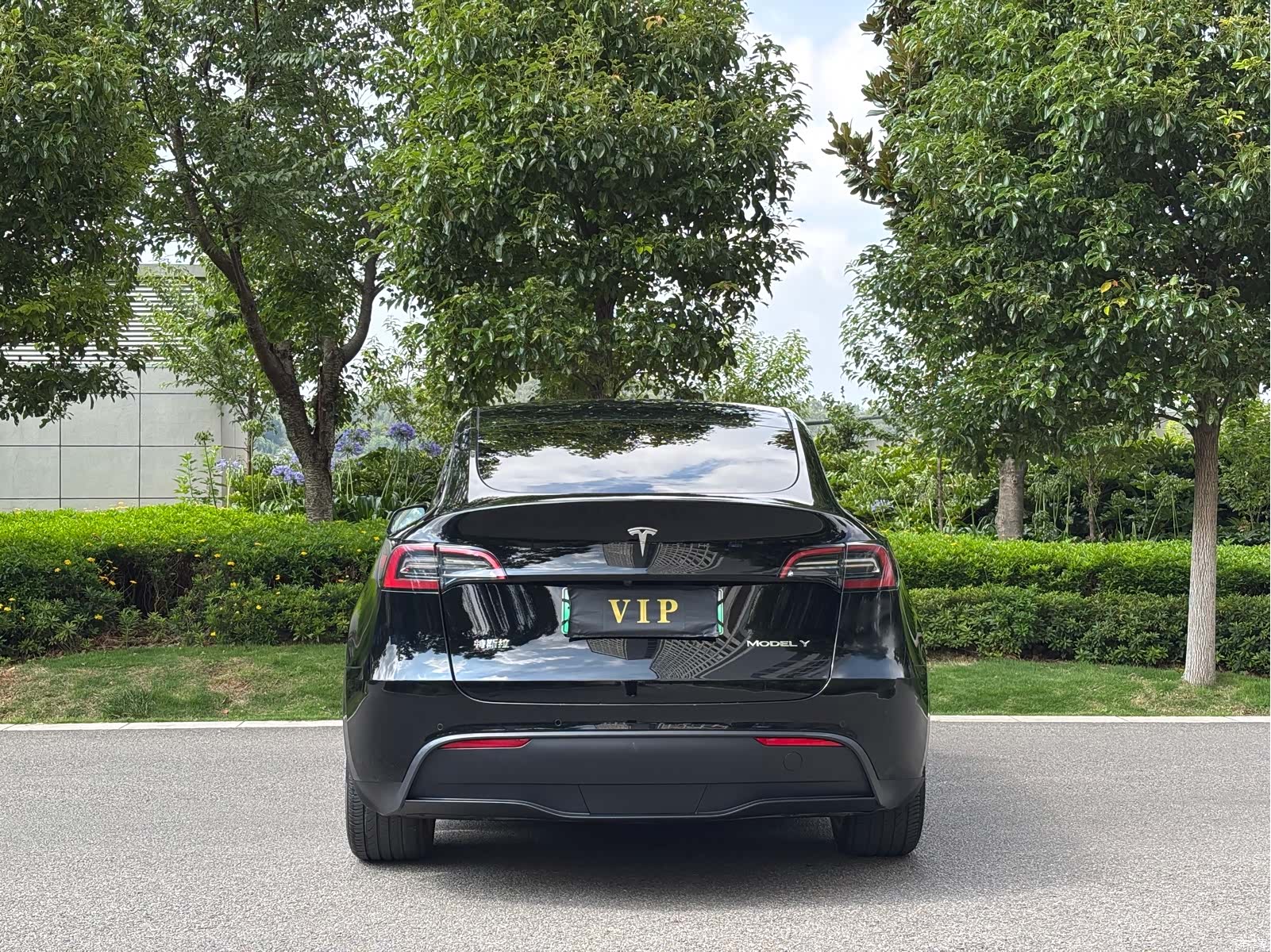 Tesla Model Y, 2023 6