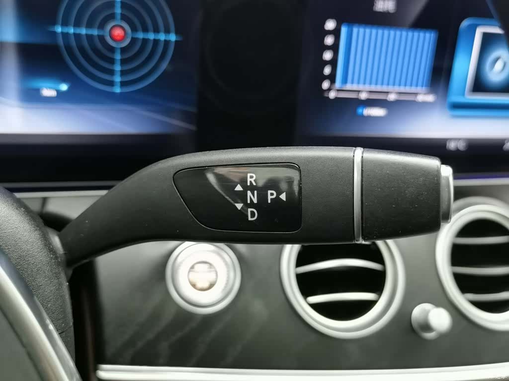 Mercedes-Benz E-Class, 2018 13
