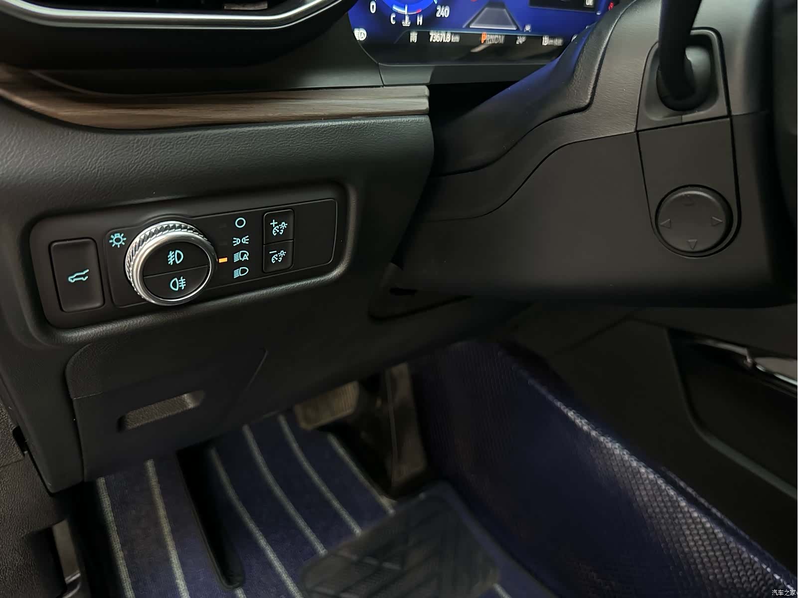 Ford Explorer, 2021 8
