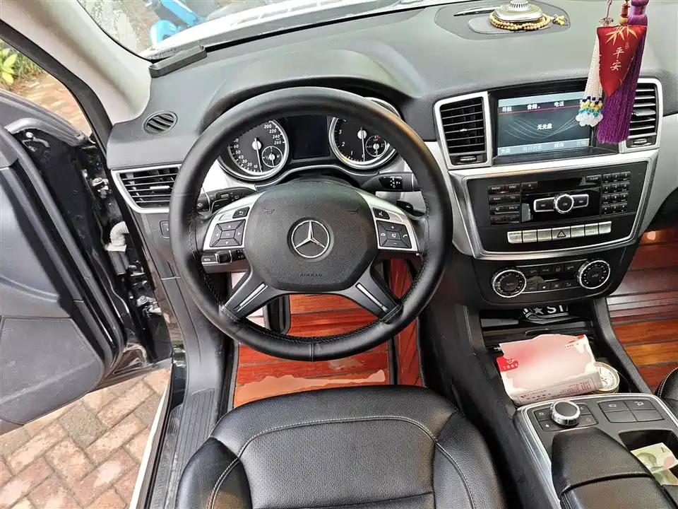 Mercedes-Benz M class