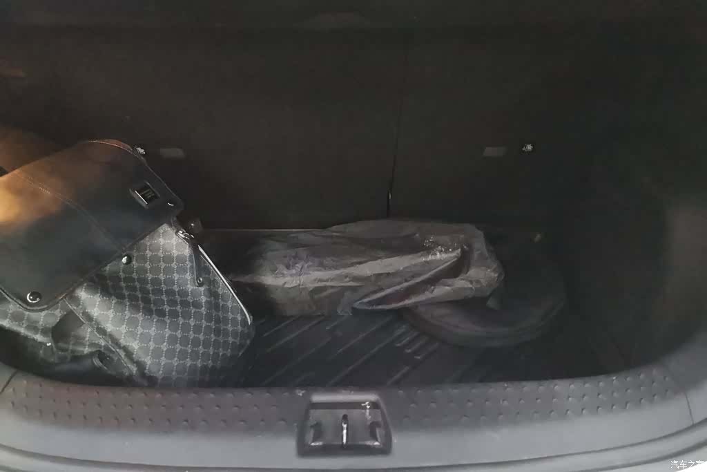 BYD Dolphin, 2023 4