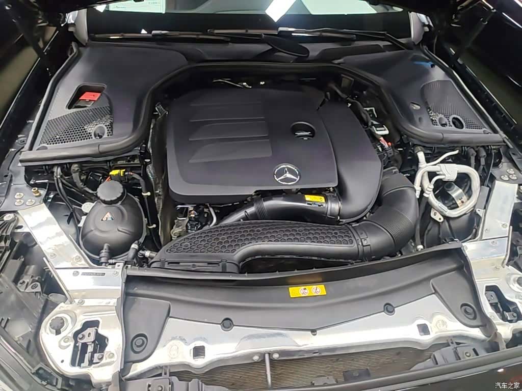 Mercedes-Benz E-Class, 2023 20