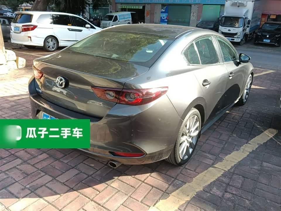 Mazda 3 Angkesaila