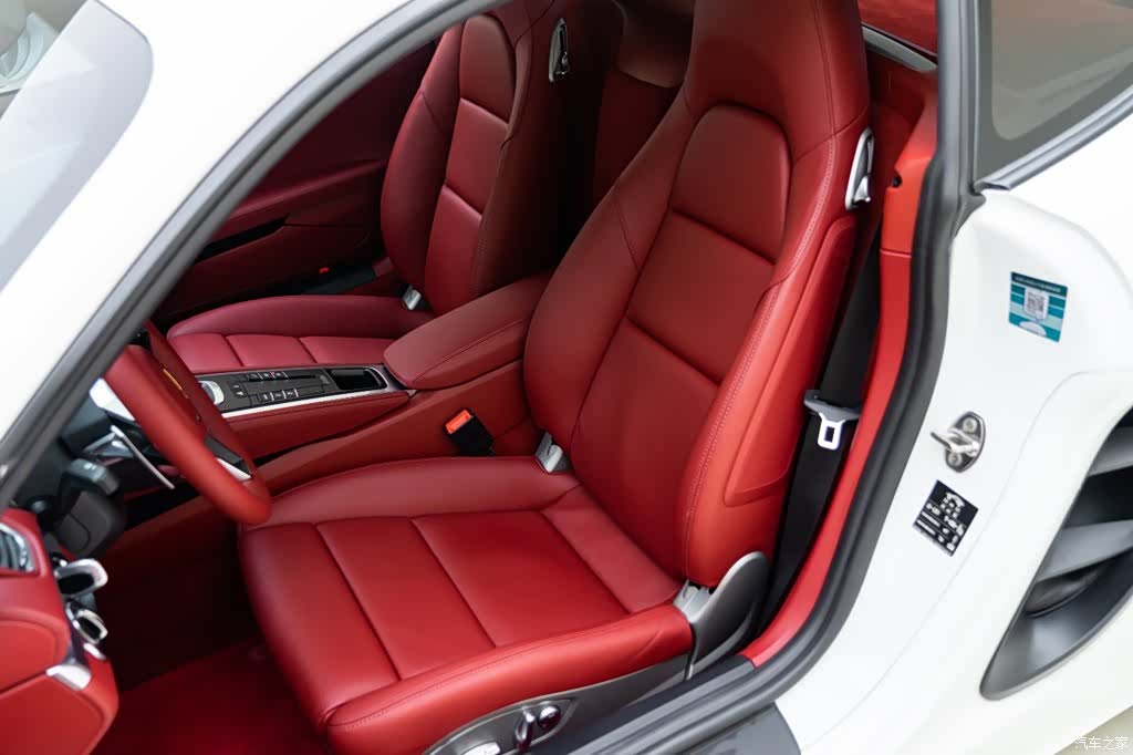 Porsche Cayman, 2019 9