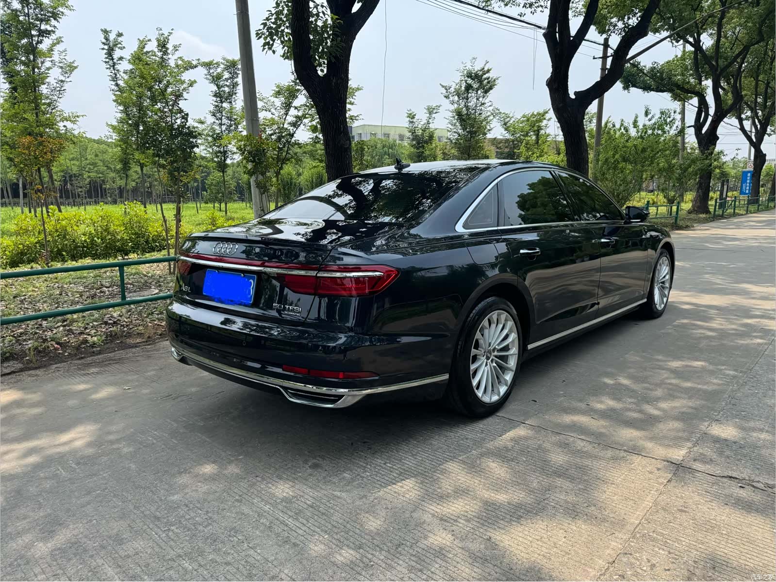 Audi A8L, 2021 все фото