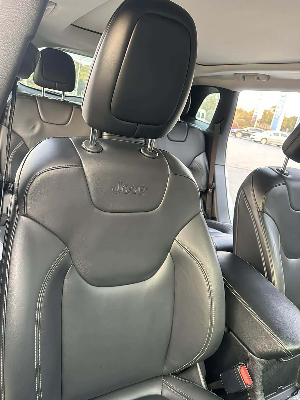 Jeep Cherokee, 2015 18