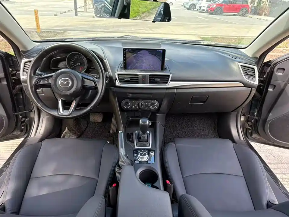 Mazda 3 Angkesaila