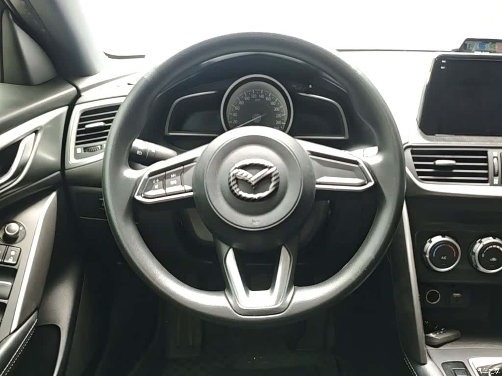 Mazda CX-4, 2017 11