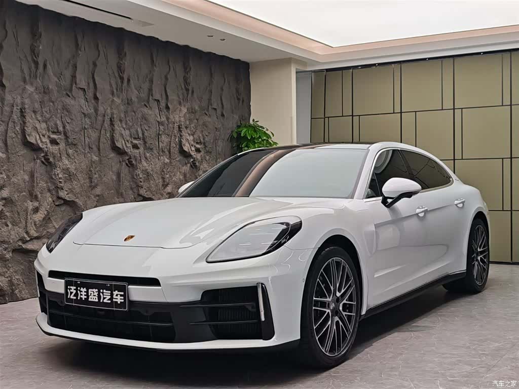 Porsche Panamera, 2026 1