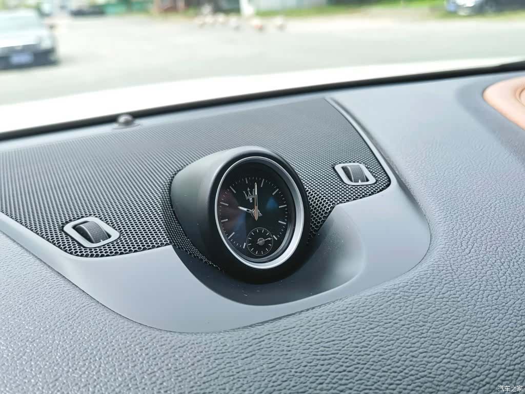 Maserati Levante, 2016 18