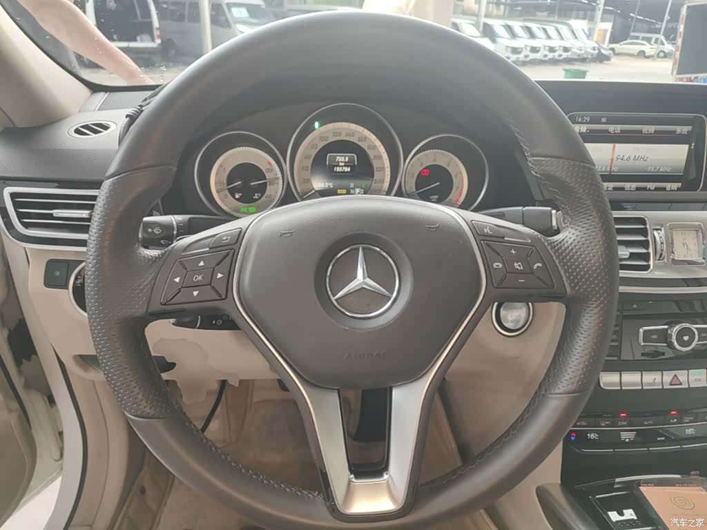 Mercedes-Benz E-Class, 2015 11