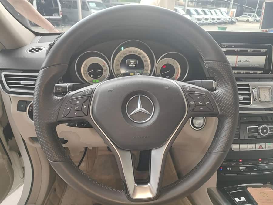 Mercedes-Benz E-Class 2015, фото 11
