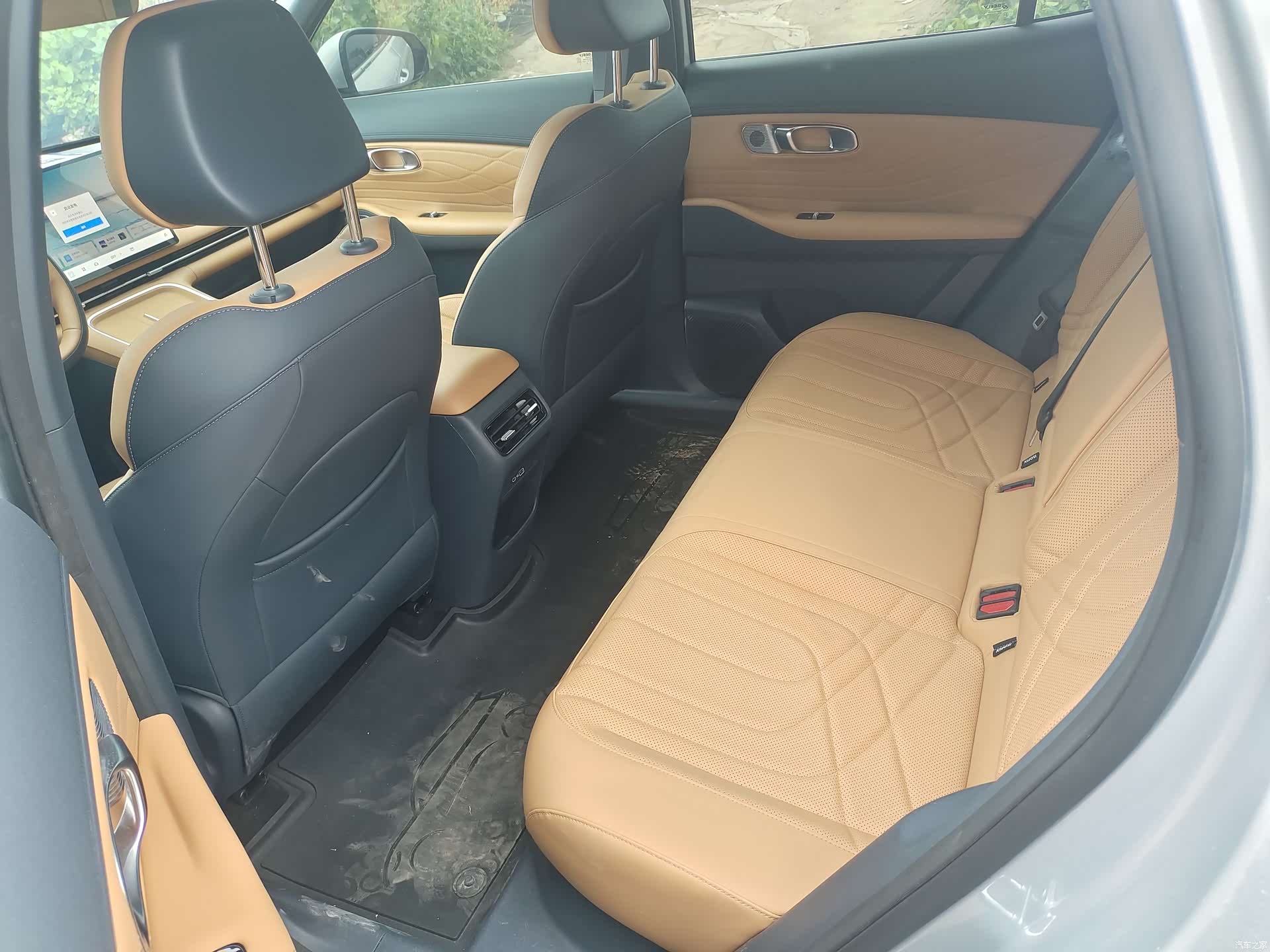 Geely 7, 2025 все фото