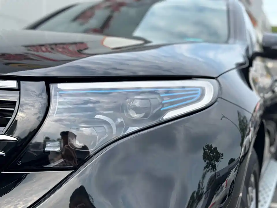 Mercedes-Benz EQC Mercedes-Benz EQC