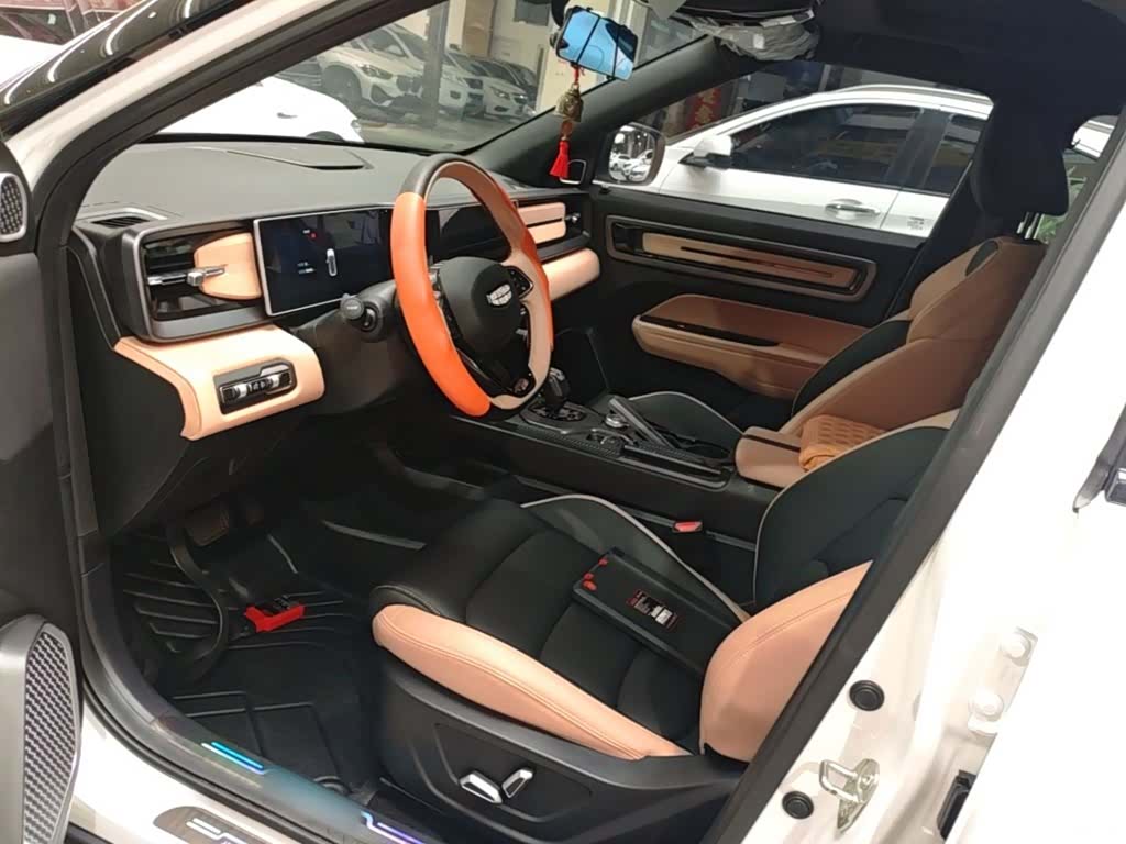 Geely Icon, 2024 15