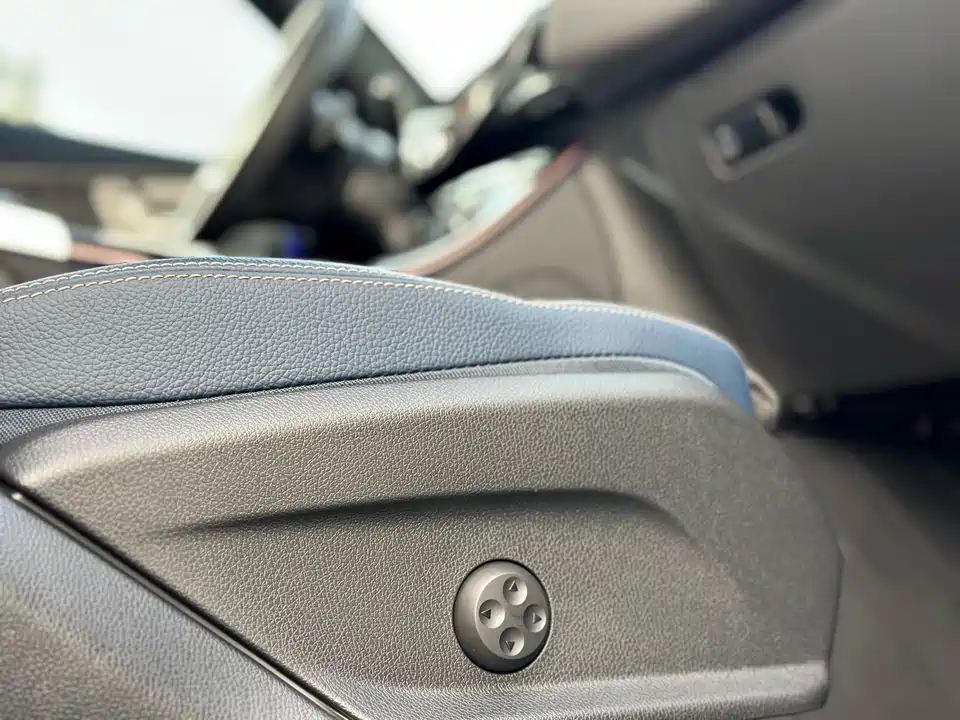 Mercedes-Benz EQC Mercedes-Benz EQC