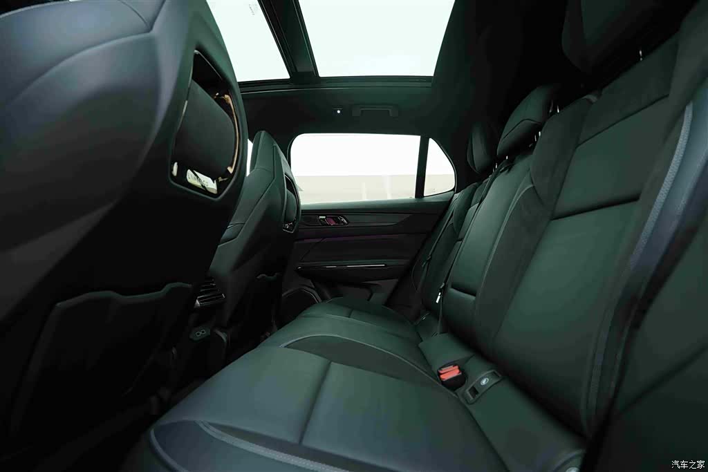 Lynk & Co 01, 2021 21