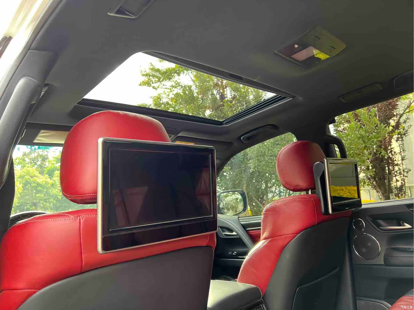 Lexus LX, 2016 19