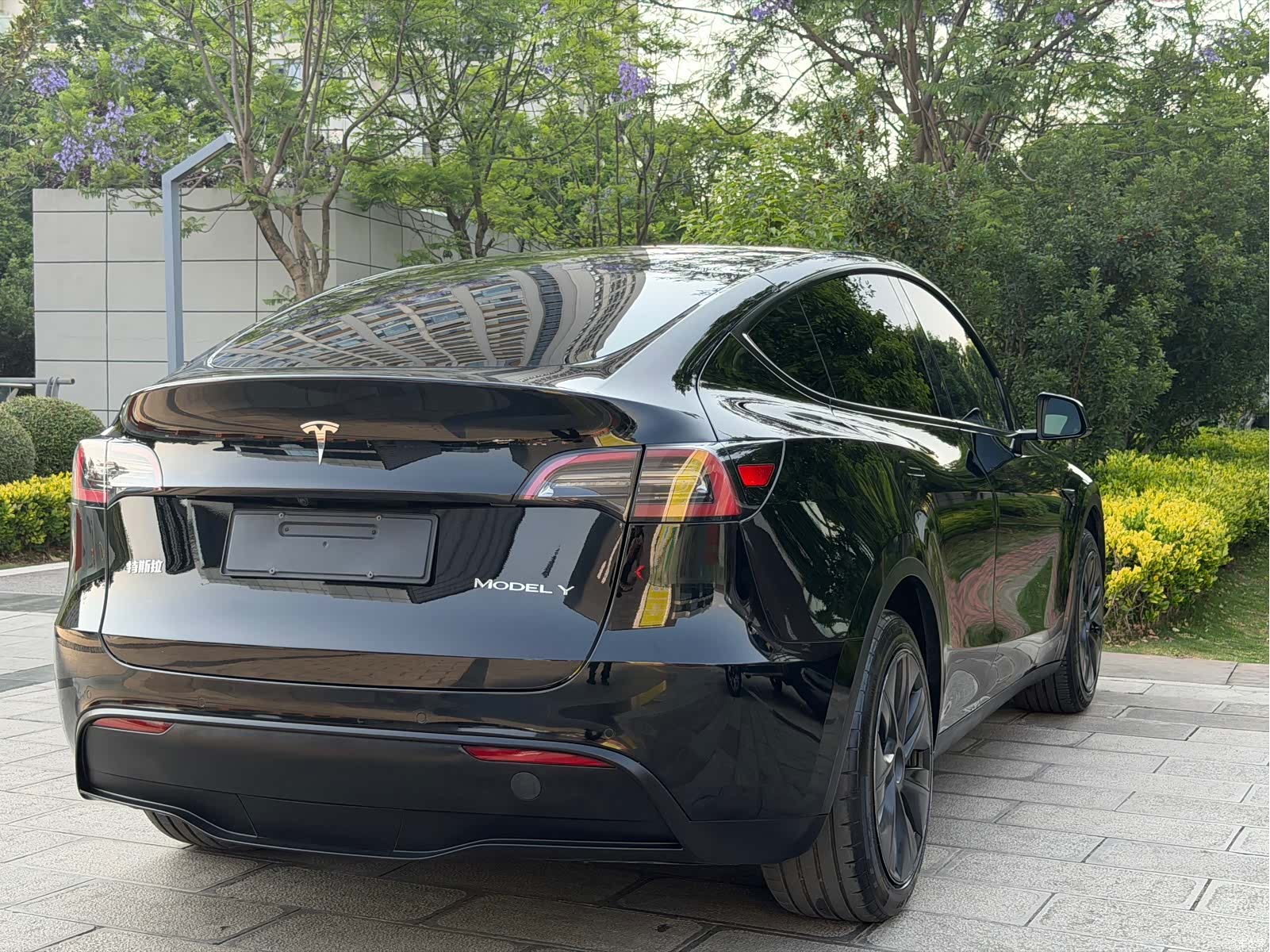 Tesla Model Y, 2023 11