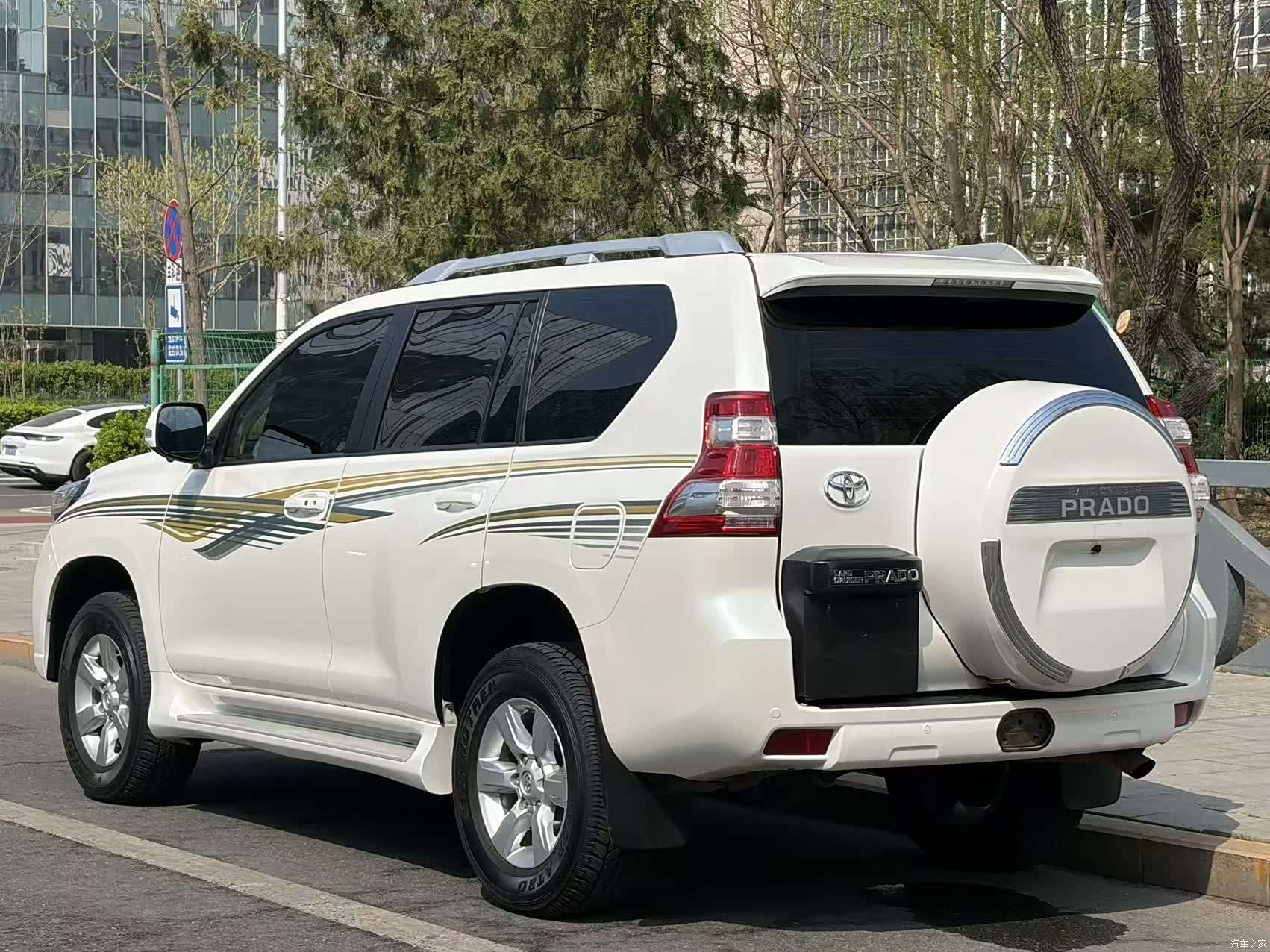 Toyota Prado, 2015 16