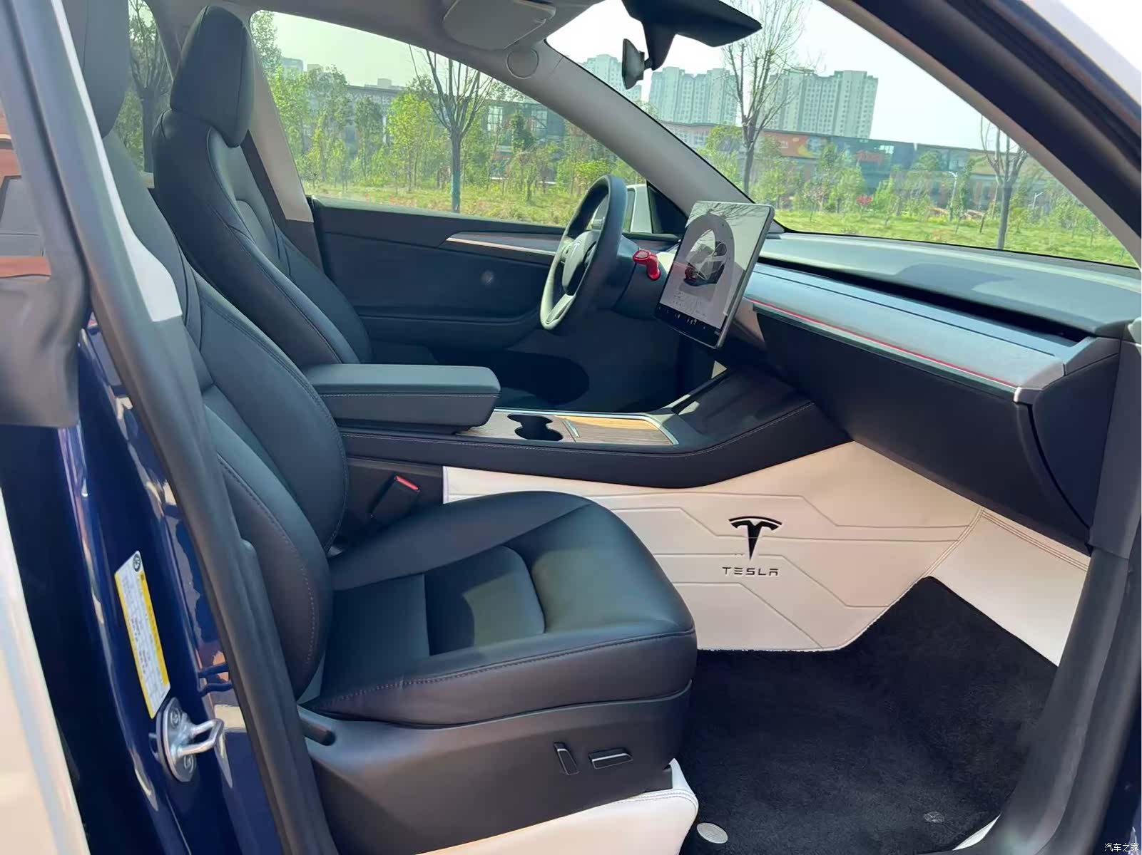 Tesla Model Y, 2024 12