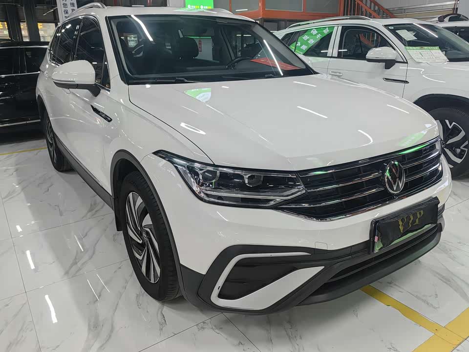 Volkswagen Tiguan L