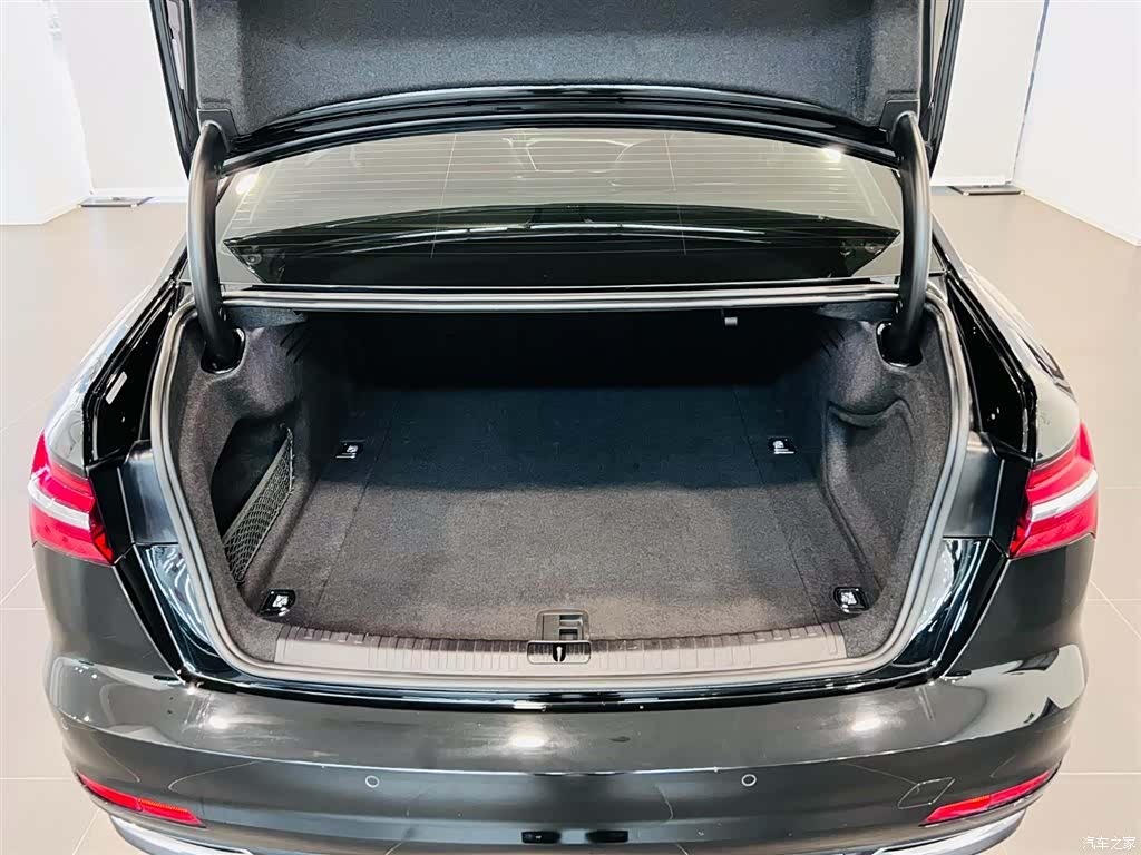 Audi A6L, 2022 6