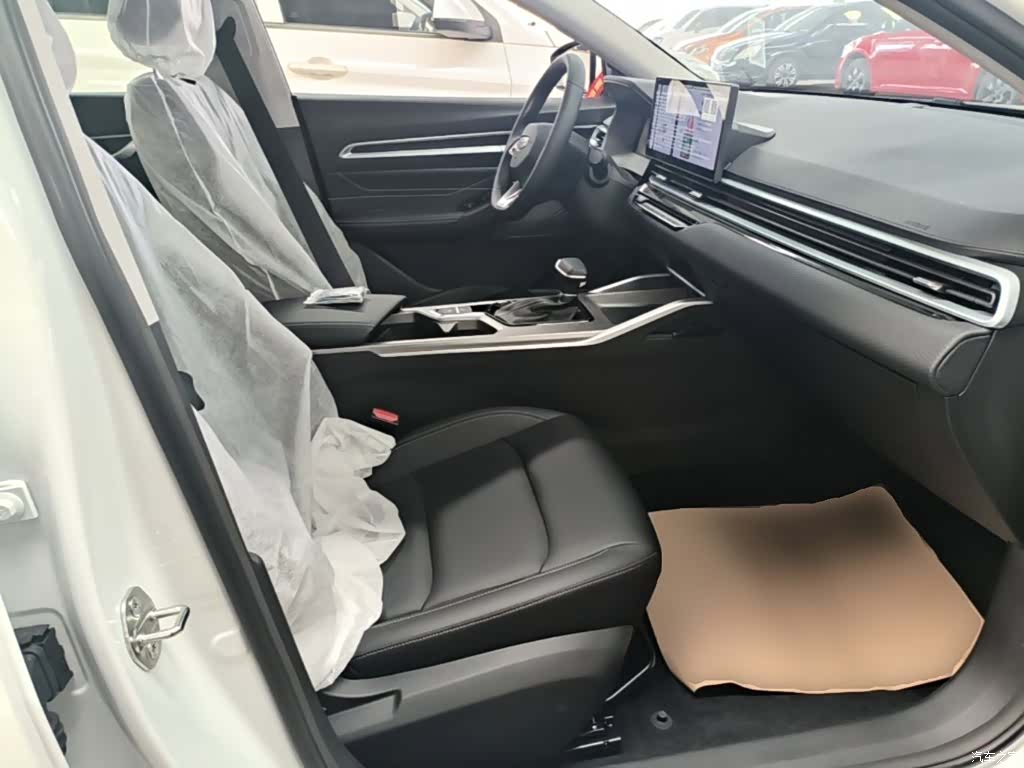 Geely Emgrand, 2026 25
