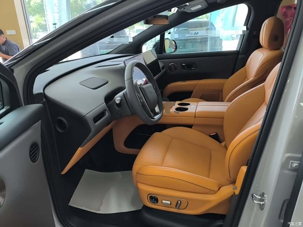 Li Auto i8, 2025 15