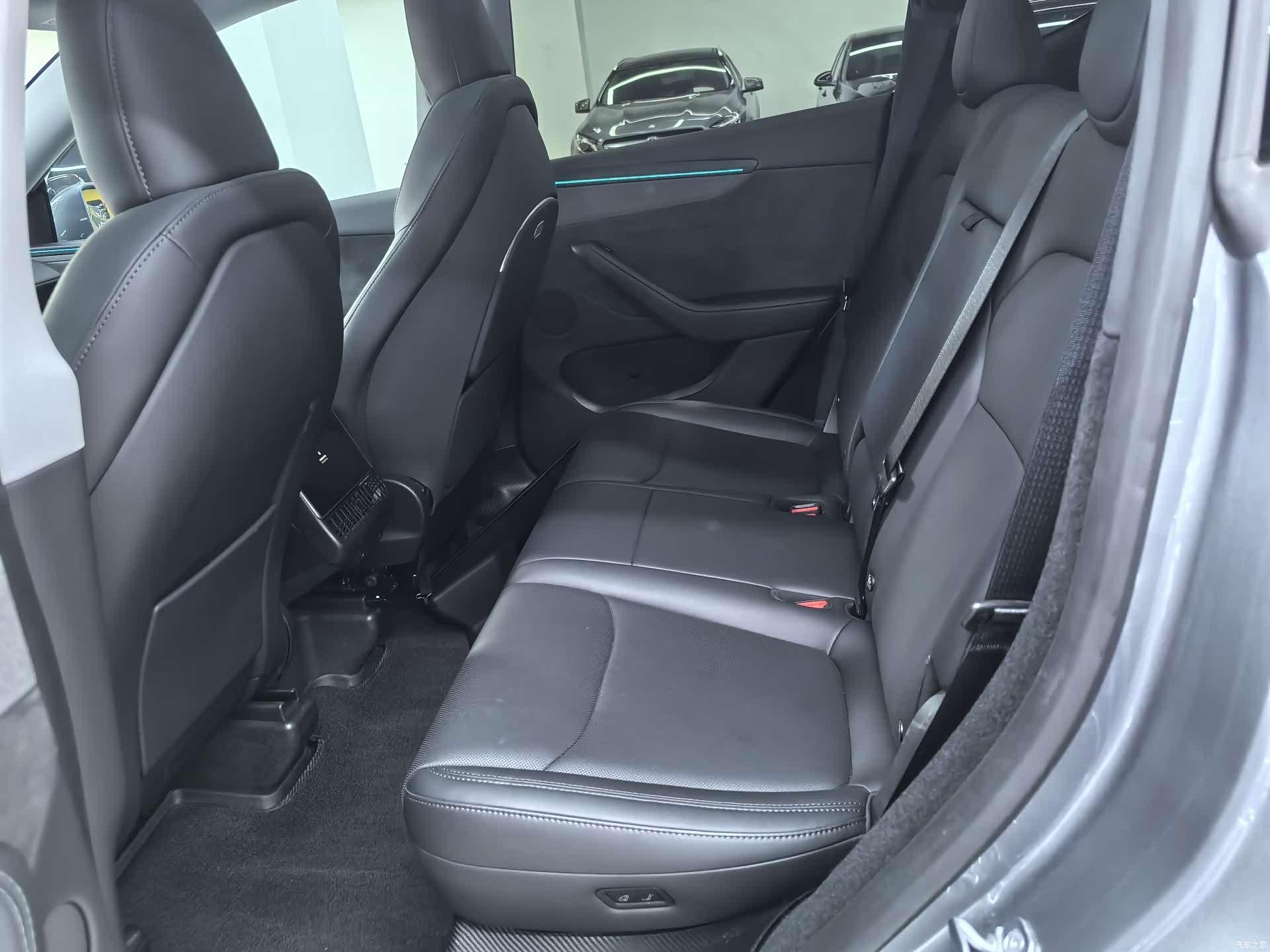 Tesla Model Y, 2025 7