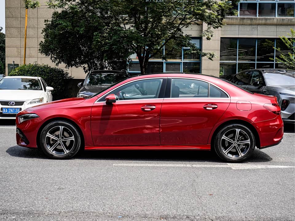 Mercedes-Benz Class A Mercedes-Benz Class A