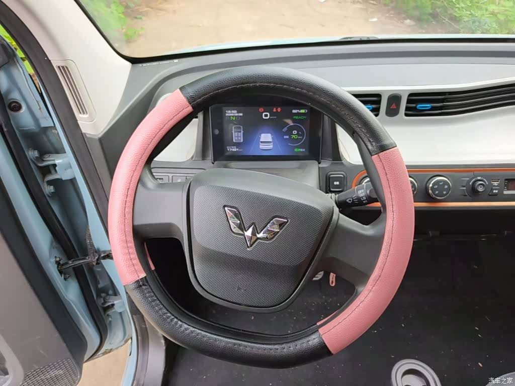 Wuling MINIEV, 2021 11