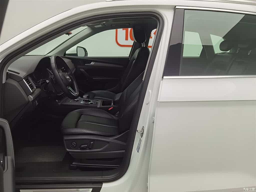 Audi Q5L, 2018 10