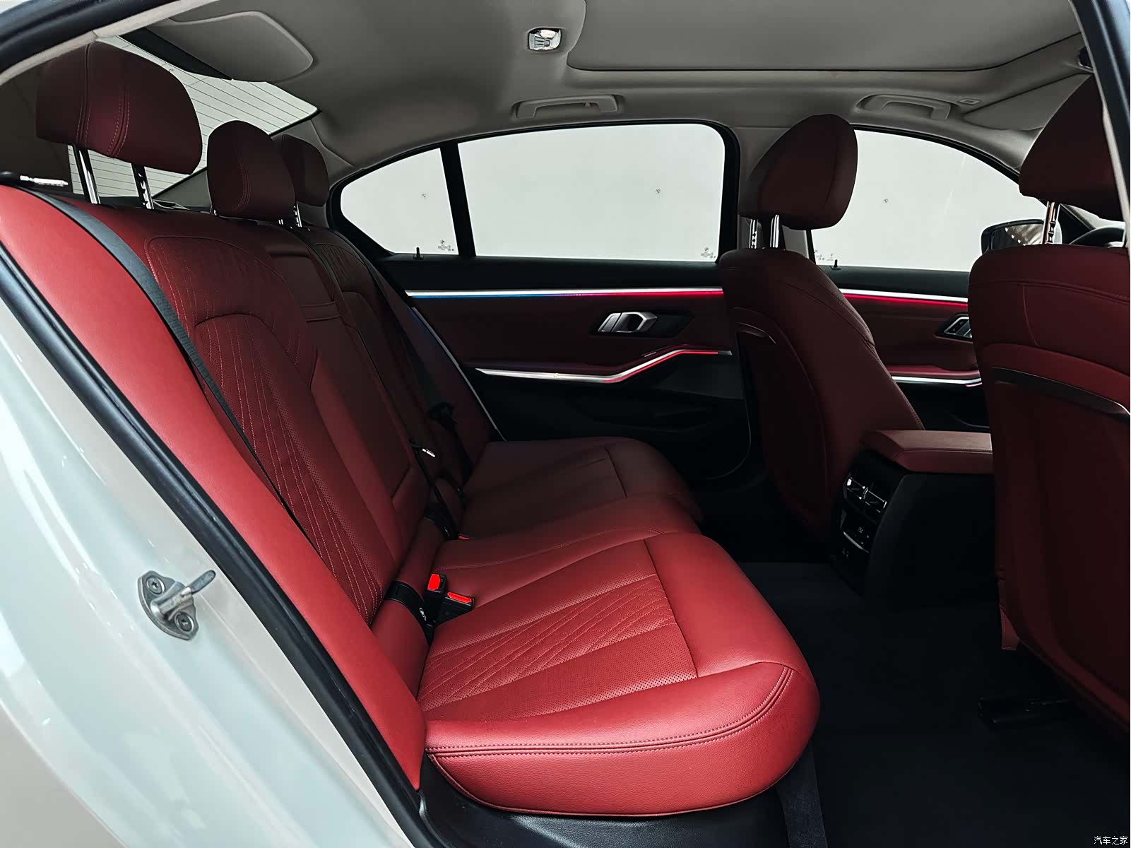 BMW 3 Series, 2023 14