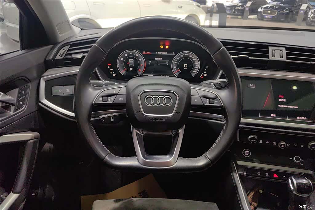 Audi Q3, 2022 14