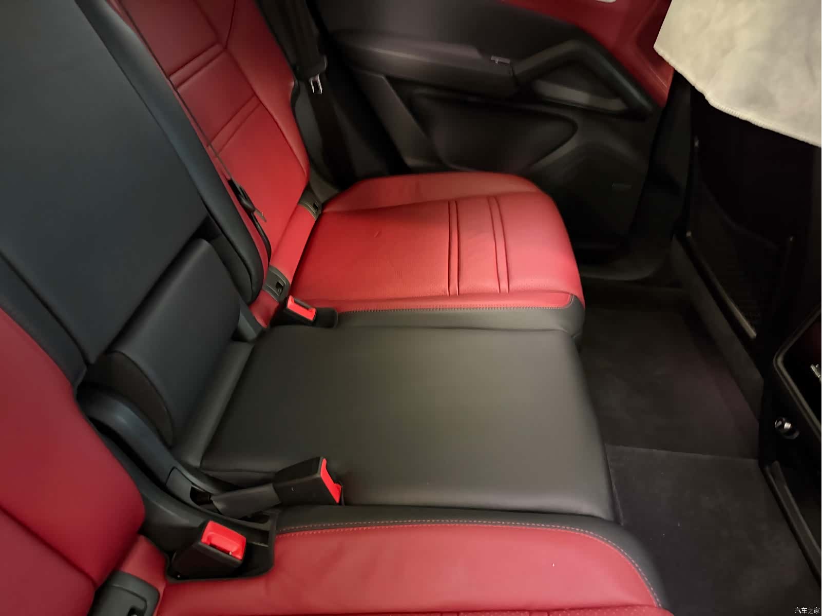 Porsche Cayenne, 2024 все фото