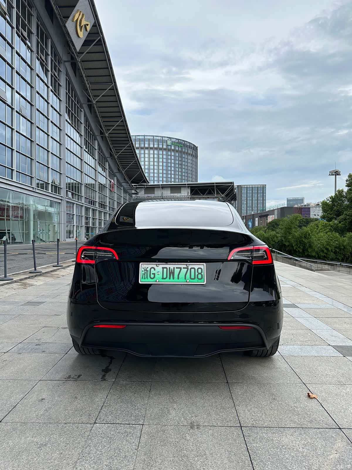 Tesla Model Y, 2024 11