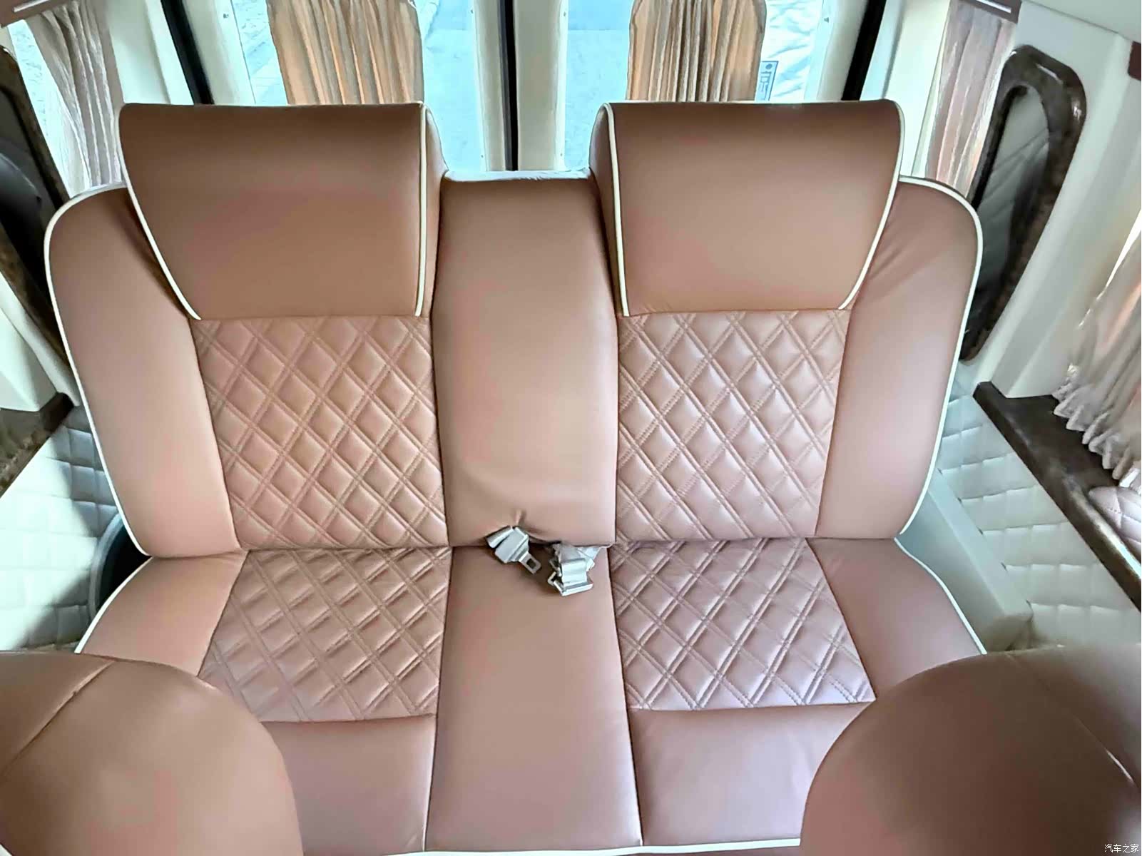 Ford E350, 2015 8