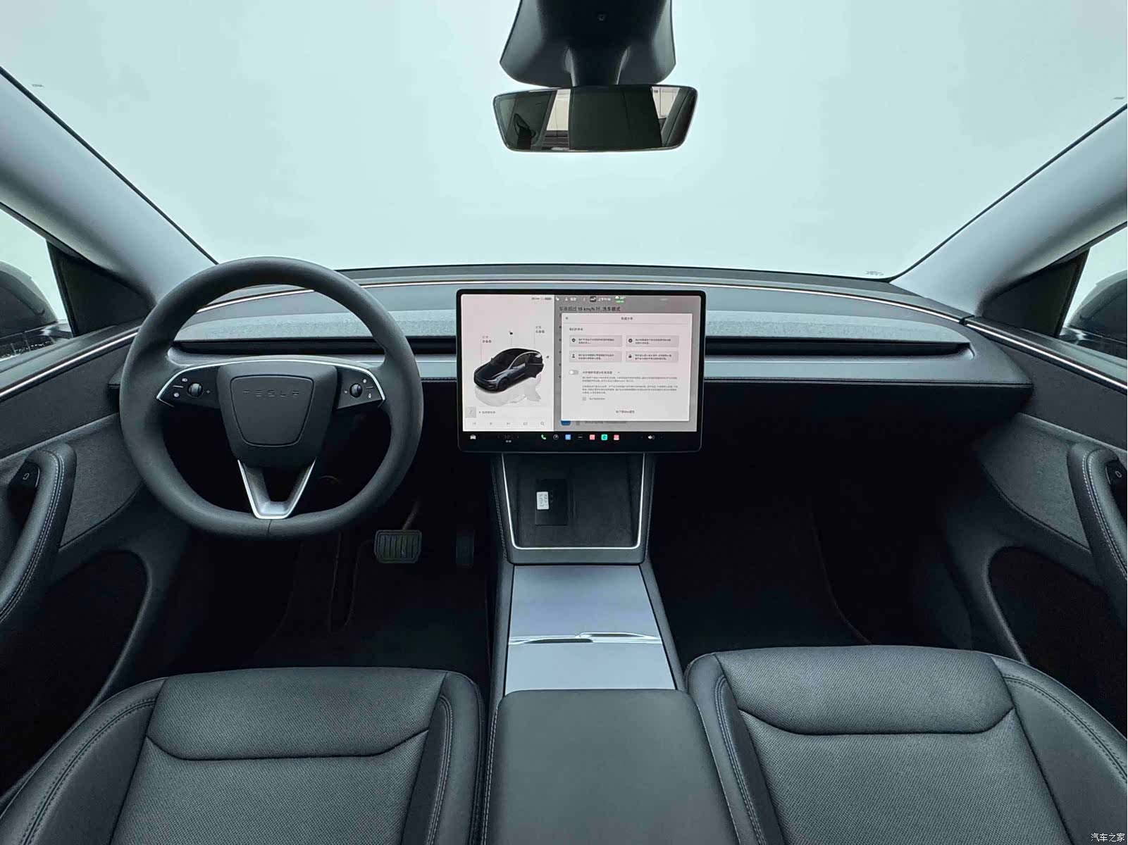Tesla Model Y, 2025 14