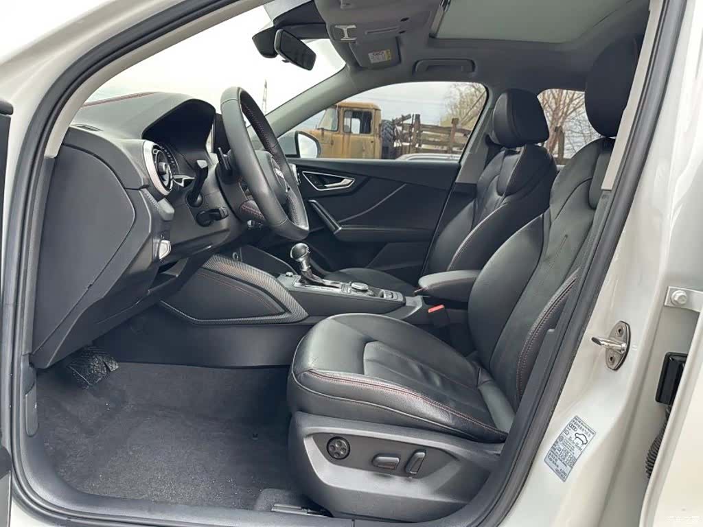 Audi Q2L, 2022 16