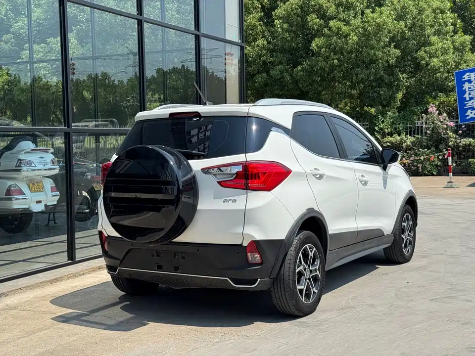 BYD Yuan Pro BYD Yuan Pro