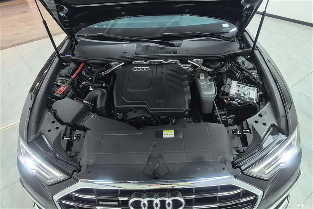 Audi A6L, 2025 10