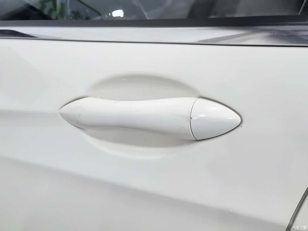 BAIC D50, 2016 18
