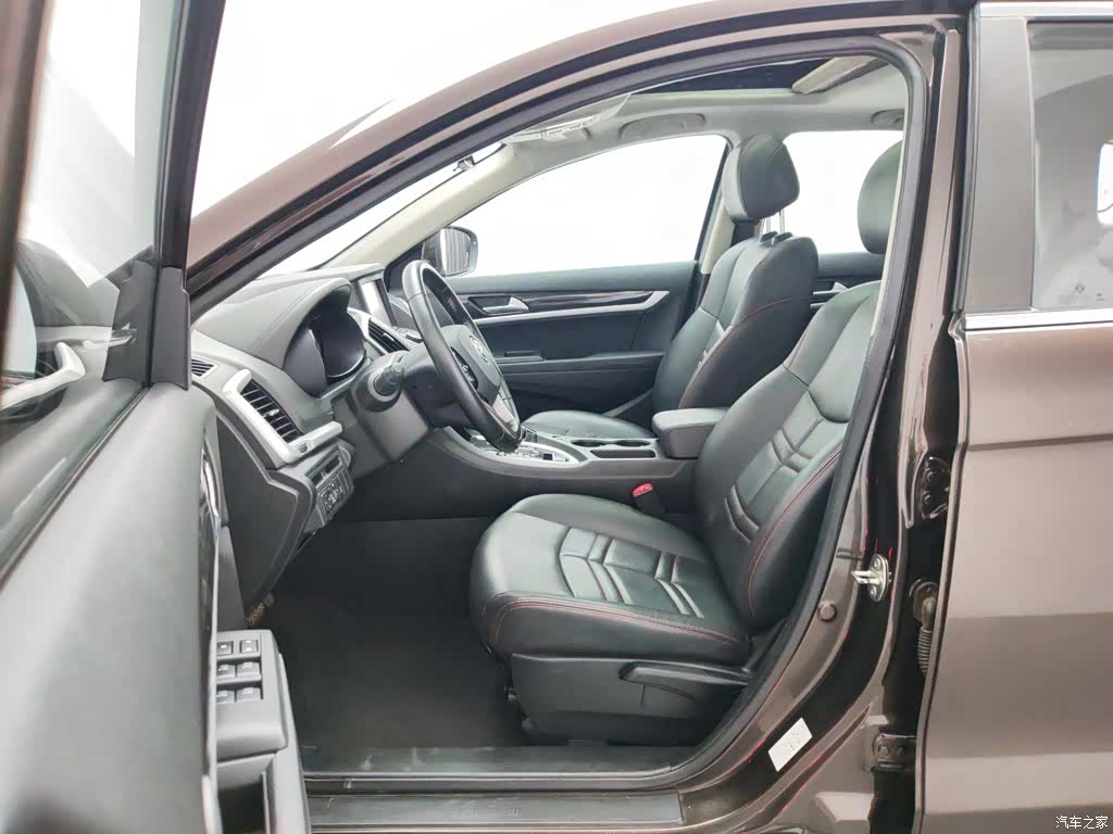 DongFeng AX7, 2017 10