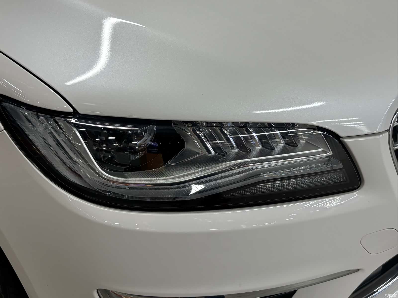 Lincoln MKZ, 2021 4